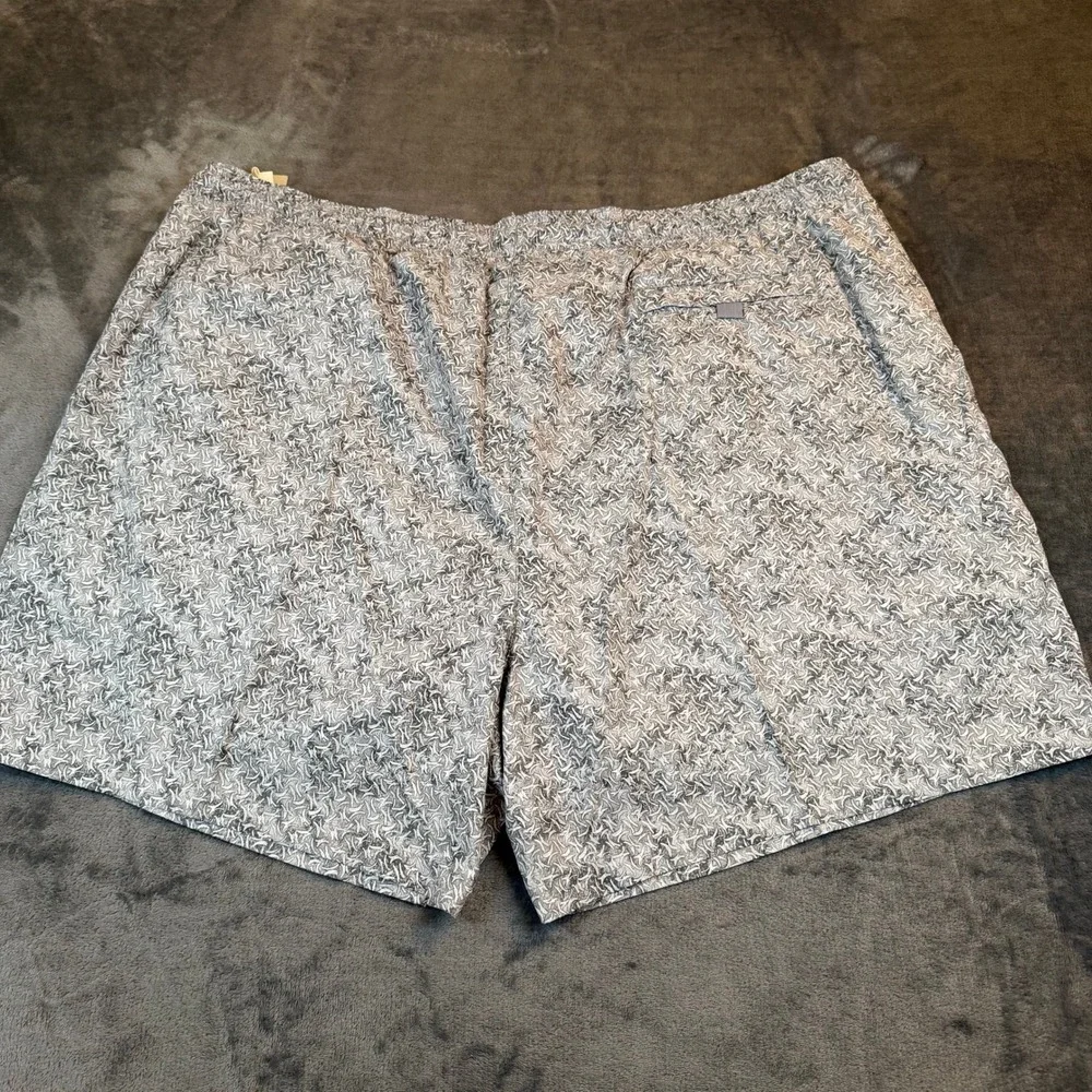 Tommy Bahama Naples Crescent Wave Swim Trunks Mens 3XL Big Shadow Grey UPF 30